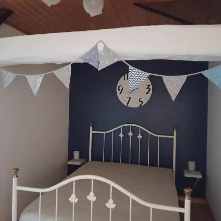 Holiday home Wisteria At De La Vienne *