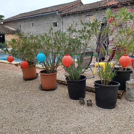 Holiday home Wisteria At De La Vienne Chaunay
