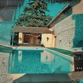 Holiday home Wisteria At De La Vienne Chaunay