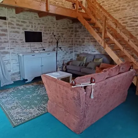 Wisteria At De La Vienne *