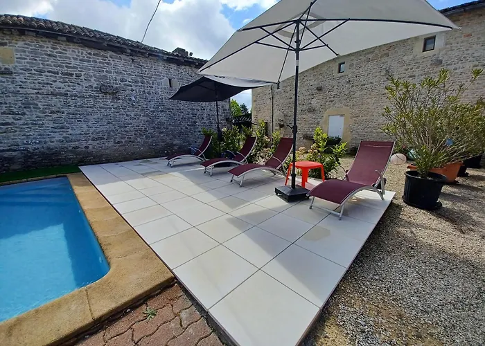 Wisteria At De La Vienne * Chaunay