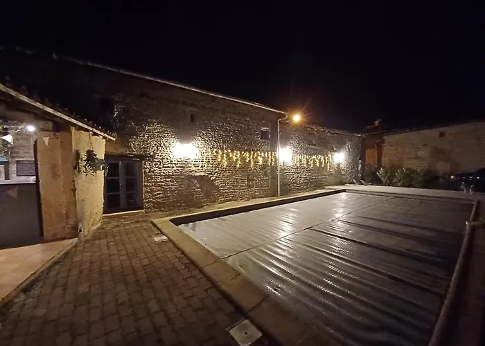 Wisteria At De La Vienne Hébergement de vacances *